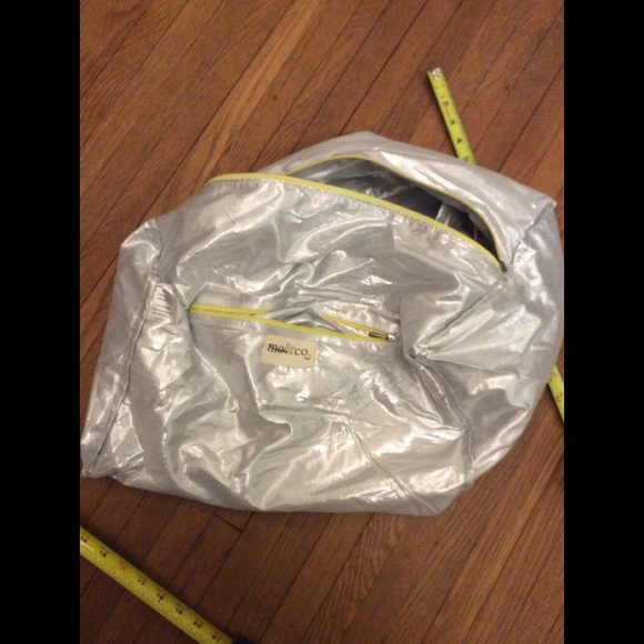 Athleta Mo & Co Serevina carry bag - Picture 10 of 13